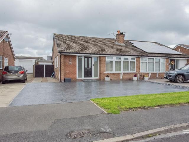 Thames Avenue, Leigh WN7, 2 bed semi detached bungalow to rent, £1,250 pcm | PrimeLocation