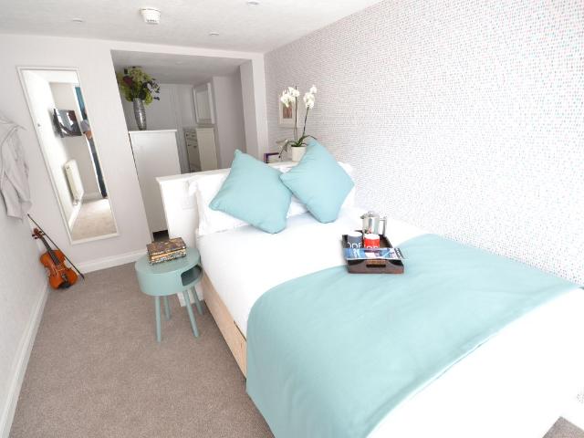 Thames House, Reading, Berkshire RG1, Room to rent, £775 pcm | PrimeLocation