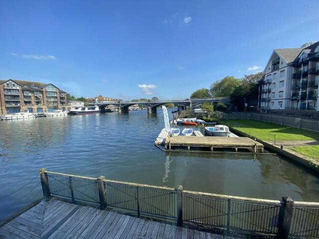 Thames Side, Kingston Upon Thames KT1, 2 bed flat to rent, £2,300 pcm | PrimeLocation