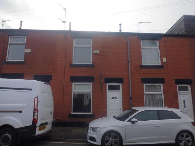 Thames Street, Rochdale, OL16 2 bed terraced house to rent £825 pcm £190 pw
