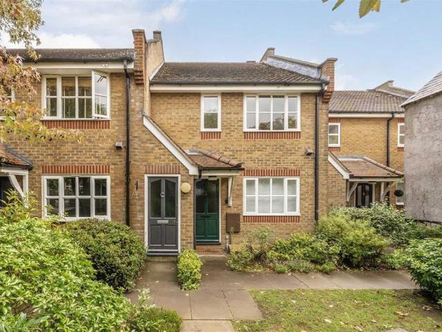 Thames Street, Sunbury On Thames TW16 2 bed flat to rent £1,495 pcm £345 pw