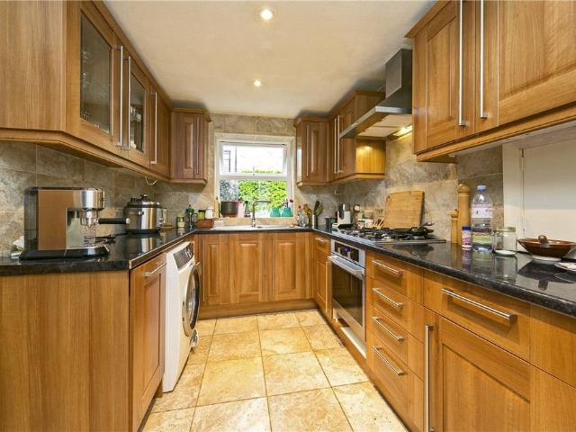 Thamesgate Close, Richmond, TW10 4 bed semi detached house to rent £3,995 pcm £922 pw