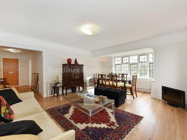 Thanet Court, Queens Drive, London 3 bed apartment to rent £3,000 pcm £692 pw