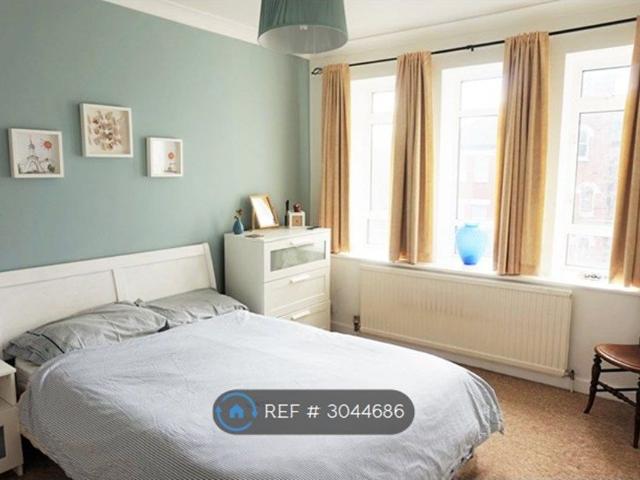 Thanet Lodge, London NW2, 2 bed flat to rent, £2,300 pcm | PrimeLocation