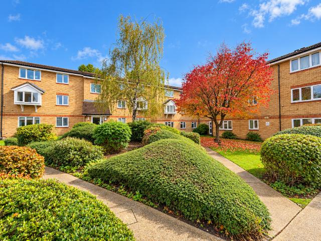 Thant Close, Leyton E10, 1 bed flat to rent, £1,575 pcm | PrimeLocation