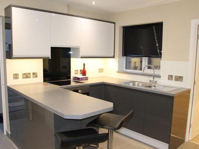 Tharp Way, Chippenham, Cambridgeshire 2 bed semi detached bungalow to rent £1,050 pcm £242 pw