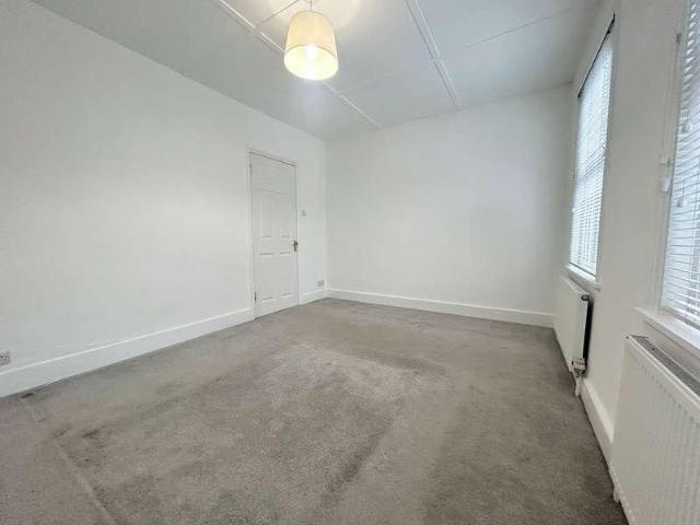 Tharp Road, Wallington, SM6