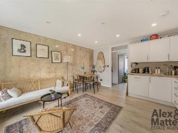 Thetford House, Bermondsey, SE1 3 bed flat to rent £2,600 pcm £600 pw