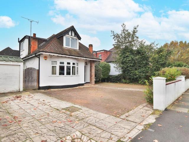 Thetford Road, London, KT3 5DZ, United Kingdom | 4 bed house for rent #135671868 | Rentberry