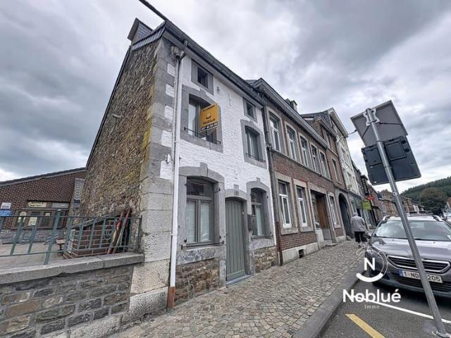 THEUX centre: jolie maison avec petite terrasse
