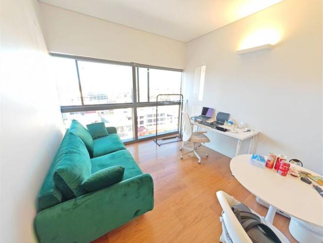 The 1 bedroom unit on floor 15, with east facing windows offering CITY & CENTRAL views, includes bills & Fully Furnished