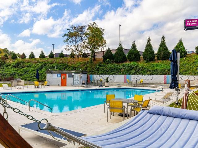 The 500 2 Bedroom Apartment for Rent at 500 Northside Cir Nw, Atlanta, GA 30309 Loring Heights