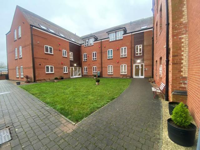 The Courtyard, Castle Brewery, Newark NG24, 2 bed flat to rent, £700 pcm | PrimeLocation