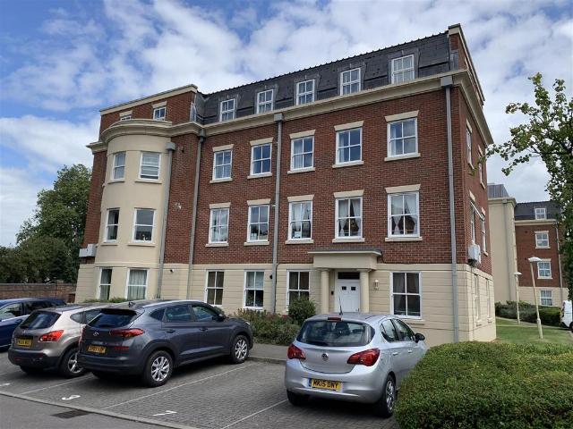 The Courtyard, London Road. GL1 2 bed flat to rent £1,050 pcm £242 pw