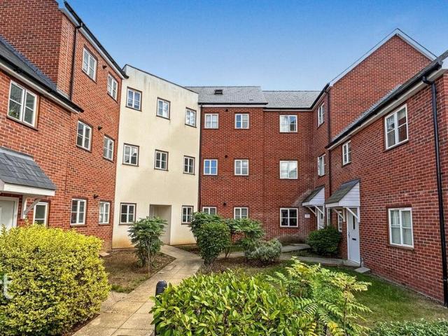 The Courtyard, Witham 2 bed apartment to rent £1,350 pcm £312 pw