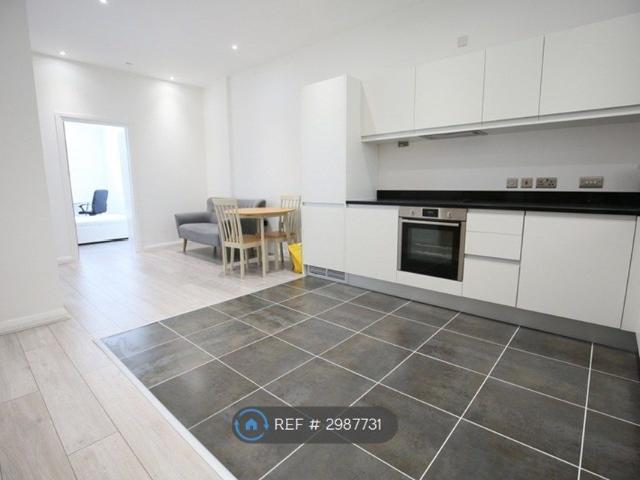 The Co Operative Building, Coventry CV1, 2 bed flat to rent, £1,395 pcm | PrimeLocation