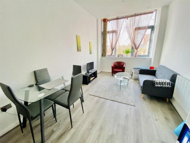 The Co Operative, Corporation Street. 1 bed apartment to rent £995 pcm £230 pw
