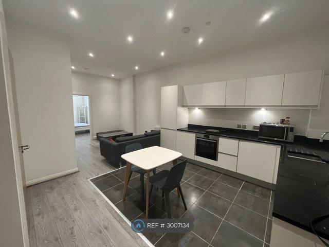 The Co Operative, Coventry CV1, 2 bed flat to rent, £1,390 pcm | PrimeLocation