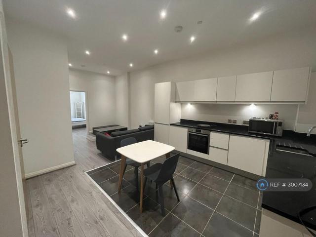 The Co Operative, Coventry, CV1 2 bed flat to rent £1,390 pcm £321 pw
