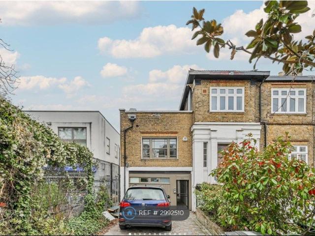 The Coach House, London N4, Room to rent, £1,000 pcm | PrimeLocation