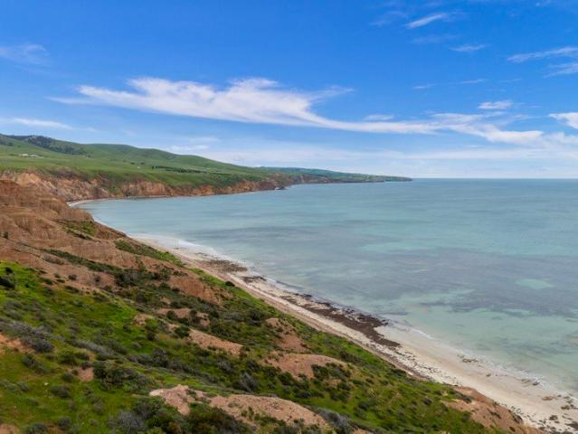 THE COAST. THE CHARM. THE SELLICKS DREAM