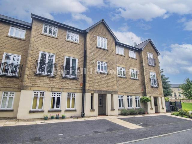 The Colonnade, Lancaster LA1 2 bed flat to rent £1,050 pcm £242 pw