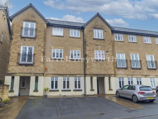The Colonnade, LANCASTER LA1 2 bed flat to rent £1,050 pcm £242 pw