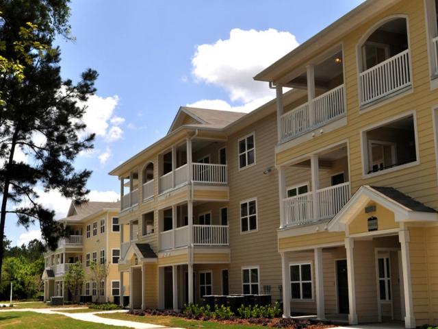 The Columns at Coldbrook Station 3 Bedroom Apartment for Rent at 501 Old Richmond Rd, Port Wentworth, GA 31407