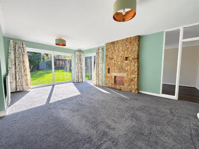 The Combe, Eastbourne, BN20 9DB