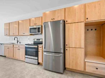 The Common Place Apartments Studio Apartment for Rent at 686 Mike Mccarthy Way, Ashwaubenon, WI 54304 Ashwaubenon