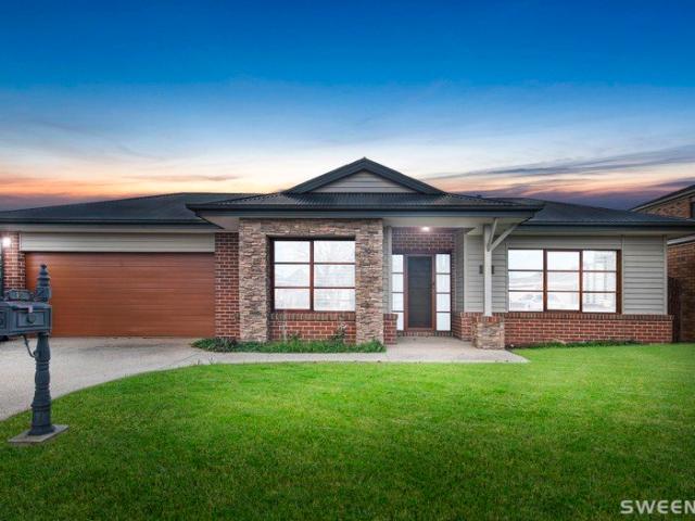 The complete family home in the most desirable Court location!