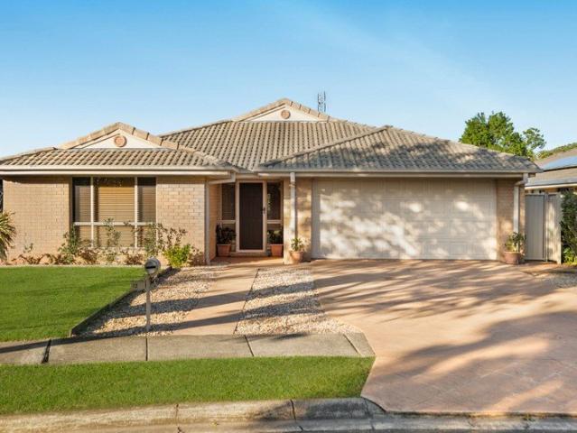 The Complete Family Package 4 Bedrooms, Pool & Exceptional Convenience