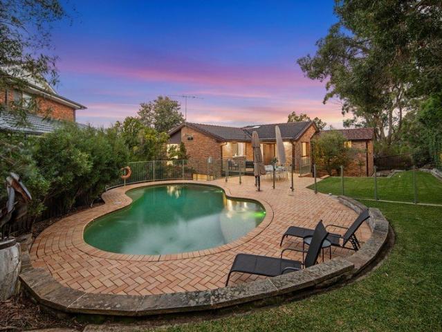 THE COMPLETE FAMILY PACKAGE IN PEACEFUL CUL DE SAC