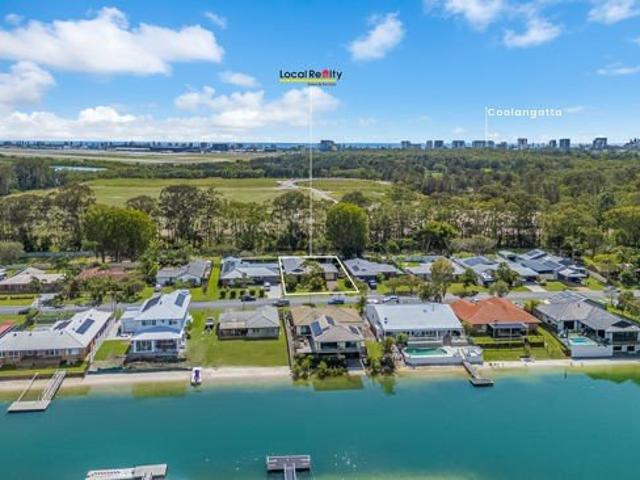 The Complete Family Package with Pool, Space & Potential