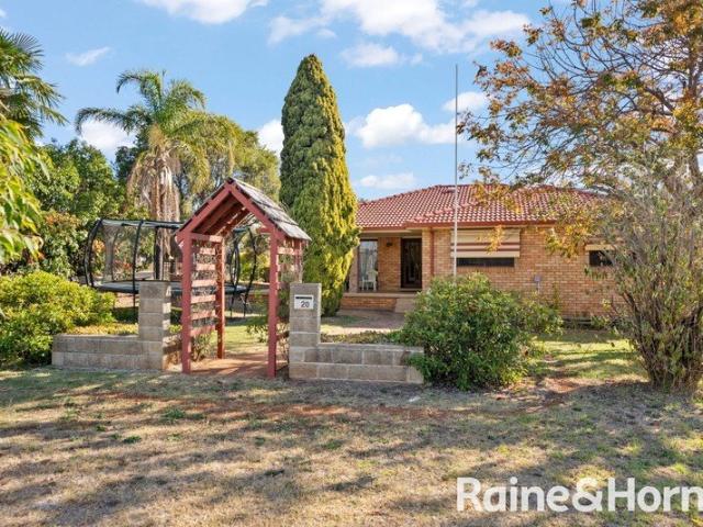The Complete Family Package with Poolside Appeal!