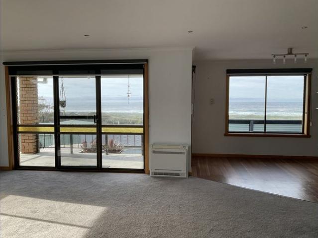 The Complete Package – Views, Versatility & Endless Storage