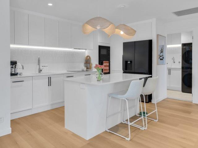Stunning Renovation! Surprisingly Quiet Private Yard