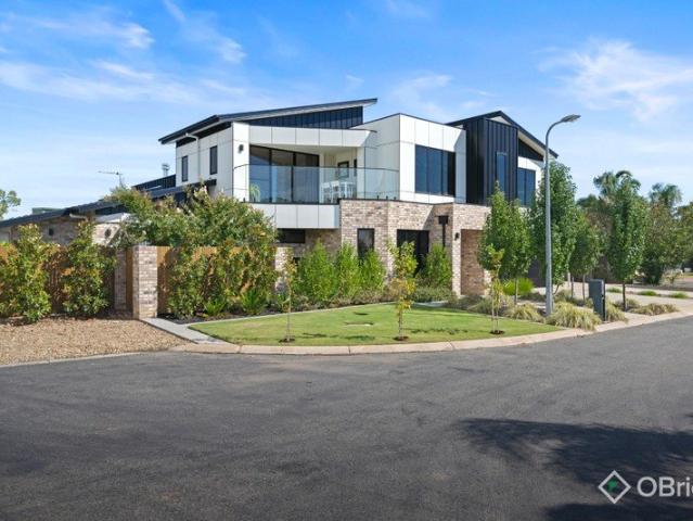 The Complete Package, Style, Space & Location