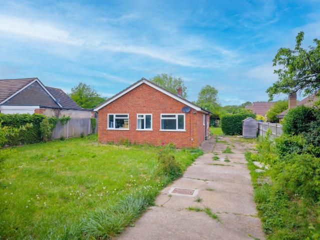 The Copse, Fetcham KT22, 4 bed detached house to rent, £2,600 pcm | PrimeLocation