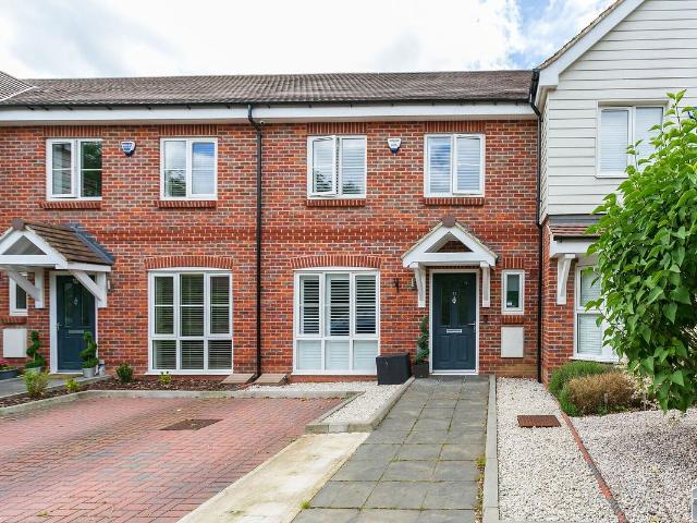 The Copse, Watford, Abbots Langley WD5, 3 bed terraced house to rent, £2,300 pcm | PrimeLocation