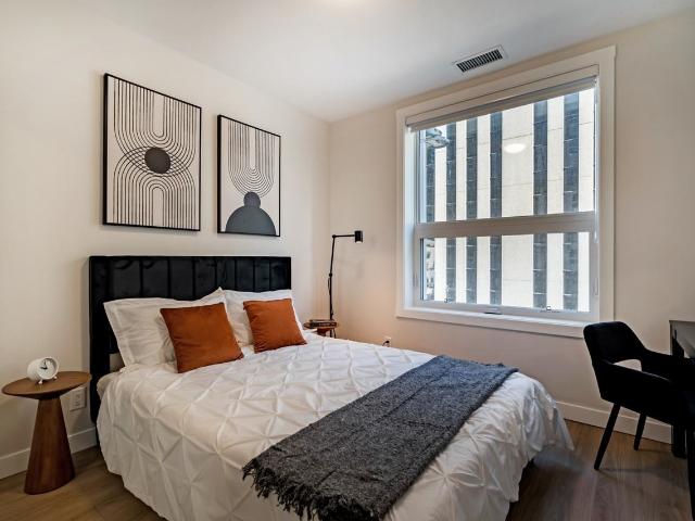 The Cornerstone 3 Bedroom Apartment for Rent at 909 5 Ave Sw, Calgary, AB T2P 3G5 Downtown Calgary