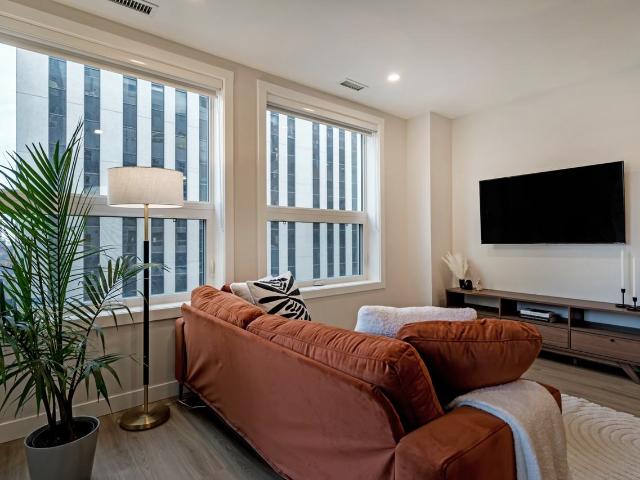 The Cornerstone 3 Bedroom Apartment for Rent at 909 5 Ave Sw, Calgary, AB T2P 3G5 Downtown Calgary
