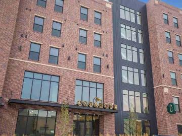 The Cosgrove Studio Apartment for Rent at 3814 Leavenworth St, Omaha, NE 68105 Blackstone