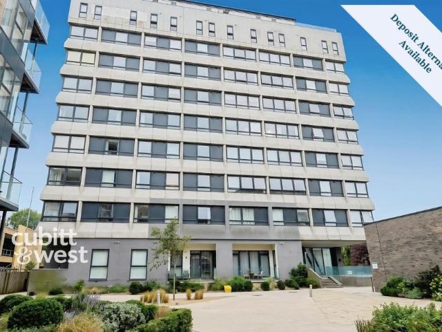 The Causeway Goring By Sea BN12 2 bed apartment to rent £1,400 pcm £323 pw
