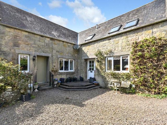 The Causeway, Glanton. 3 bed detached house to rent £1,550 pcm £358 pw