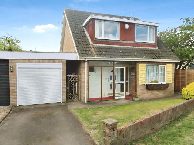The Causeway, Staines Upon Thames, Surrey TW18, 4 bed detached house to rent, £2,400 pcm | PrimeLocation