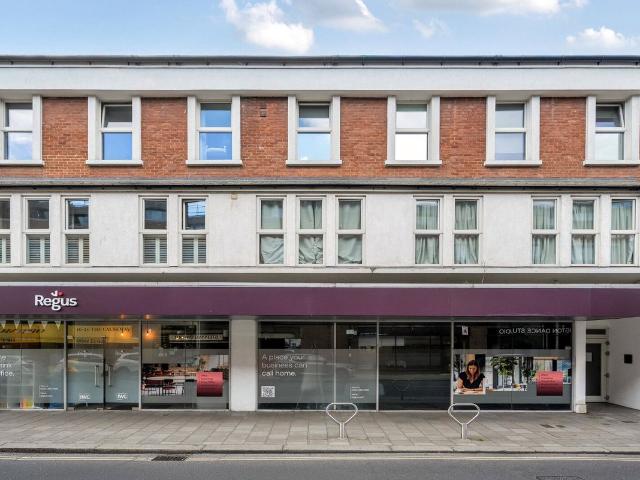 The Causeway, Teddington TW11, 1 bed flat to rent, £1,895 pcm | PrimeLocation