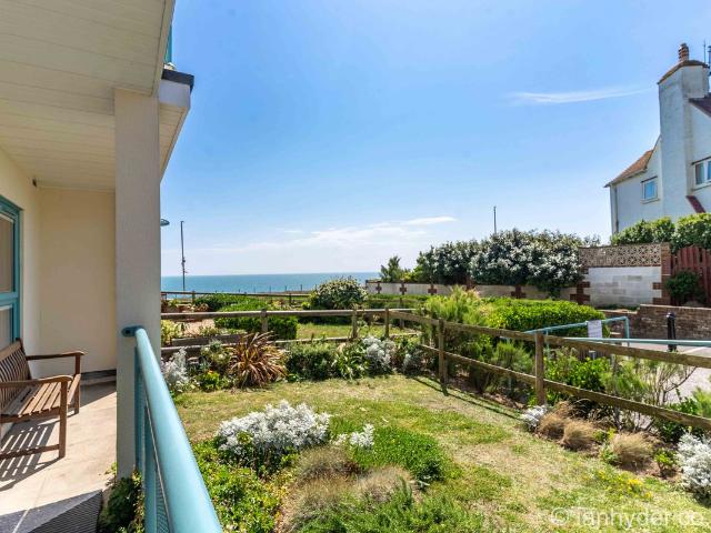 The Cape, Marine Drive, Rottingdean, Brighton BN2, 2 bed flat to rent, £1,800 pcm | PrimeLocation