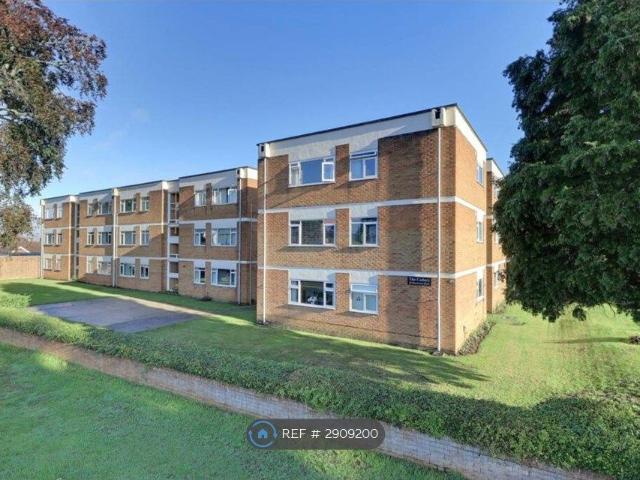 The Cedars, Gloucester GL3, 2 bed flat to rent, £1,100 pcm | PrimeLocation