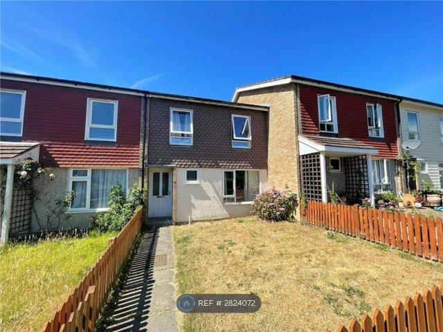 The Chantrys, Farnham GU9, 4 bed terraced house to rent, £2,500 pcm | PrimeLocation